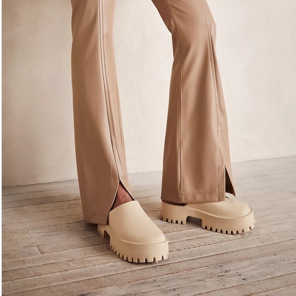 Jeffrey Campbell Beige Clogge in Sea Salt - Picture 4 of 9